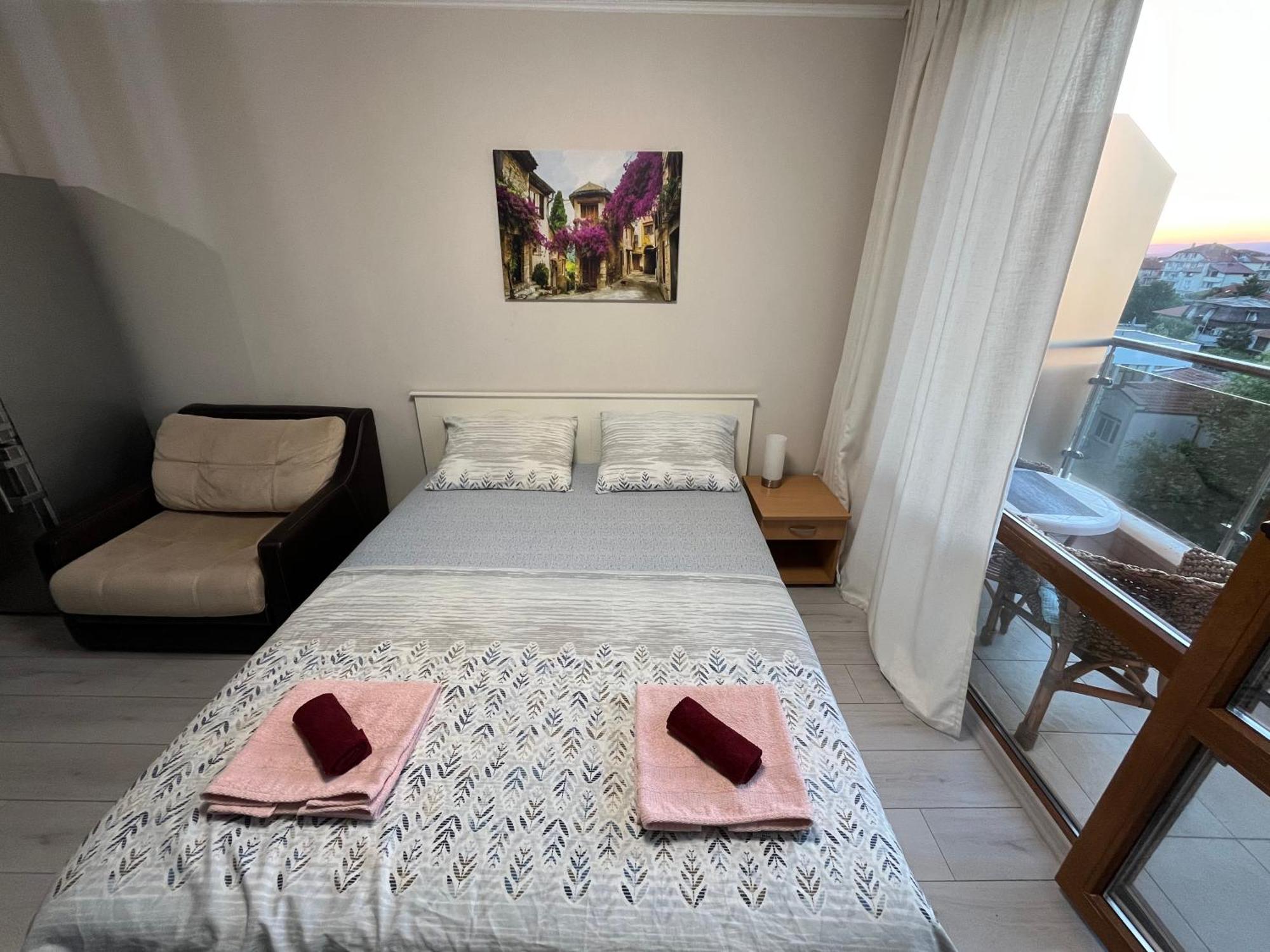 Alexandr Apartments Vigo เนเซบาร์ ภายนอก รูปภาพ