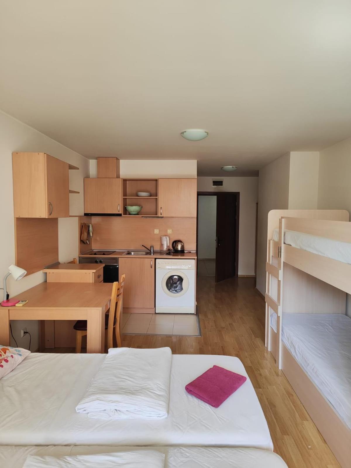 Alexandr Apartments Vigo เนเซบาร์ ภายนอก รูปภาพ
